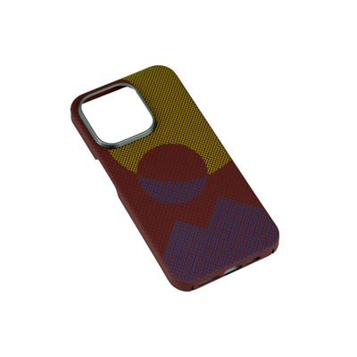 کیف تلفنی با فیبر کربن آرامید با ضخامت 0.8 میلی متر و وزن 16 گرم