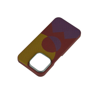 کیف تلفنی با فیبر کربن آرامید با ضخامت 0.8 میلی متر و وزن 16 گرم