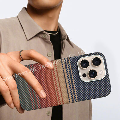 پوشه موبایل با فیبر کربن آرامید بسیار نازک برای آیفون 17 پرو