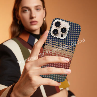 پوشه موبایل با فیبر کربن آرامید بسیار نازک برای آیفون 17 پرو